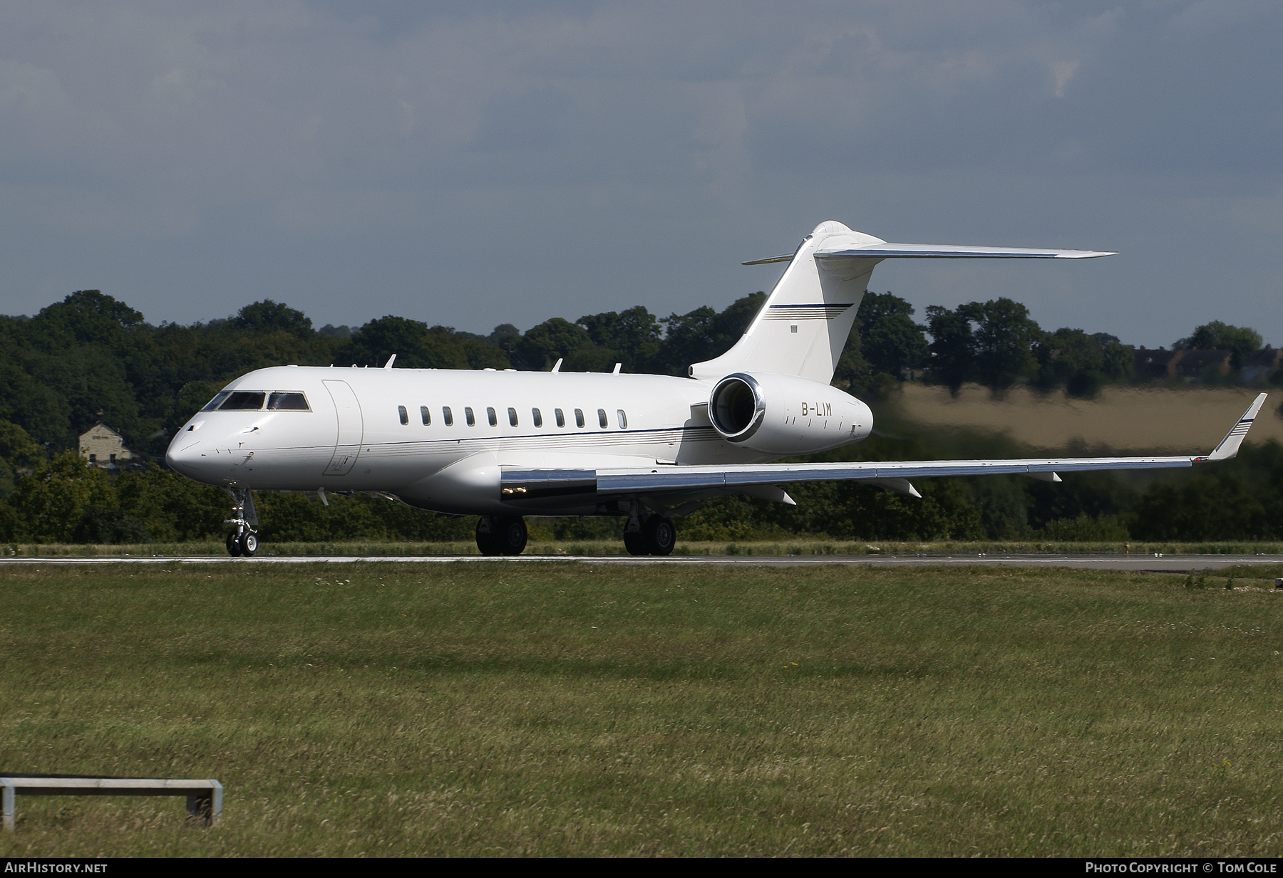 Aircraft Photo of B-LIM | Bombardier Global 5000 (BD-700-1A11) | AirHistory.net #99978