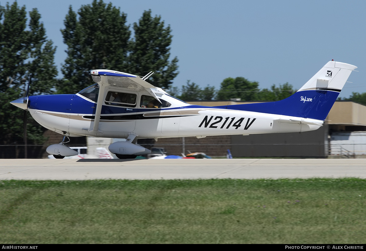 Aircraft Photo of N2114V | Cessna 182T Skylane | AirHistory.net #100015