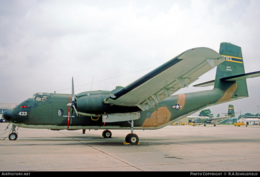 Aircraft Photo of 60-5433 / 05433 | De Havilland Canada C-7A Caribou | USA - Air Force | AirHistory.net #100035