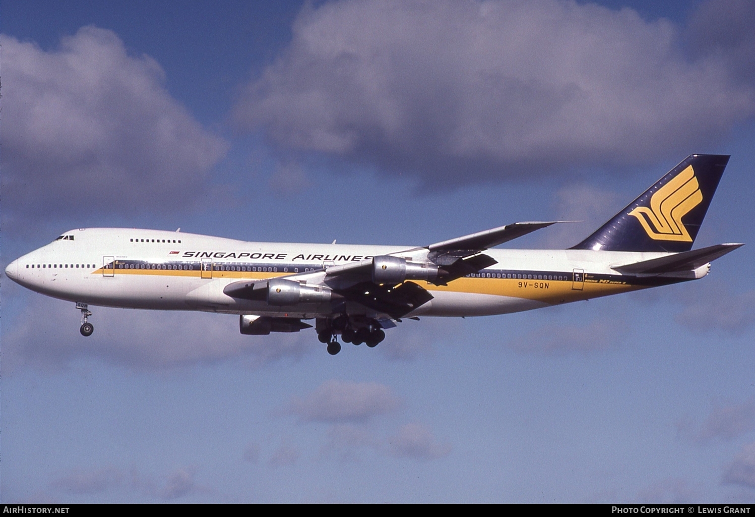 Aircraft Photo of 9V-SQN | Boeing 747-212B | Singapore Airlines | AirHistory.net #100123