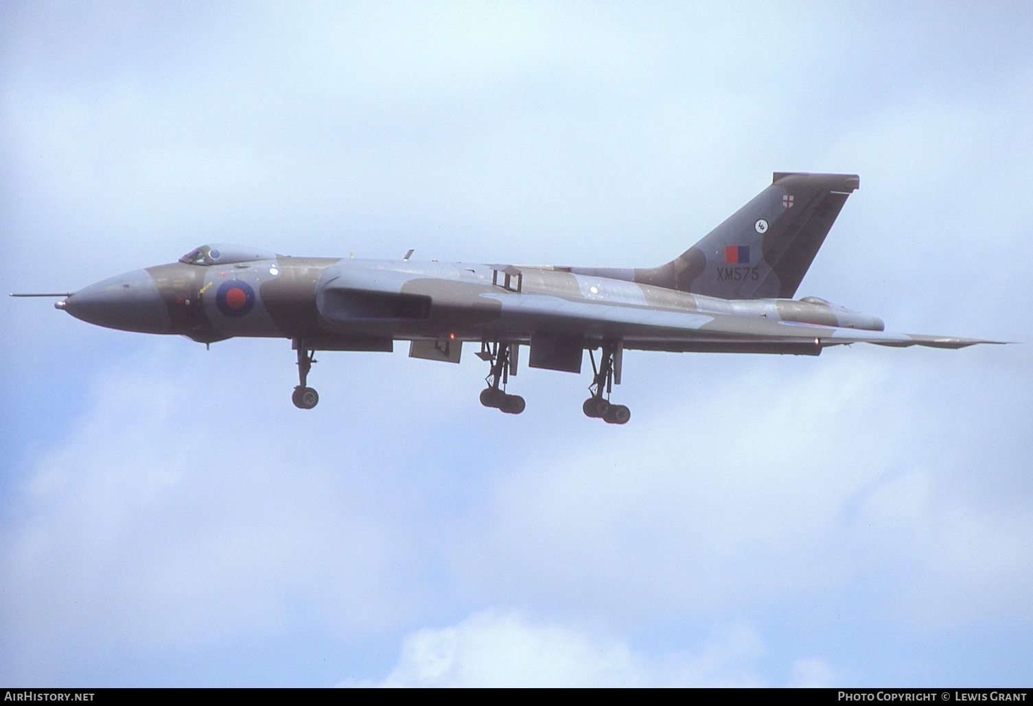 Aircraft Photo of XM575 | Avro 698 Vulcan B.2A | UK - Air Force | AirHistory.net #100258