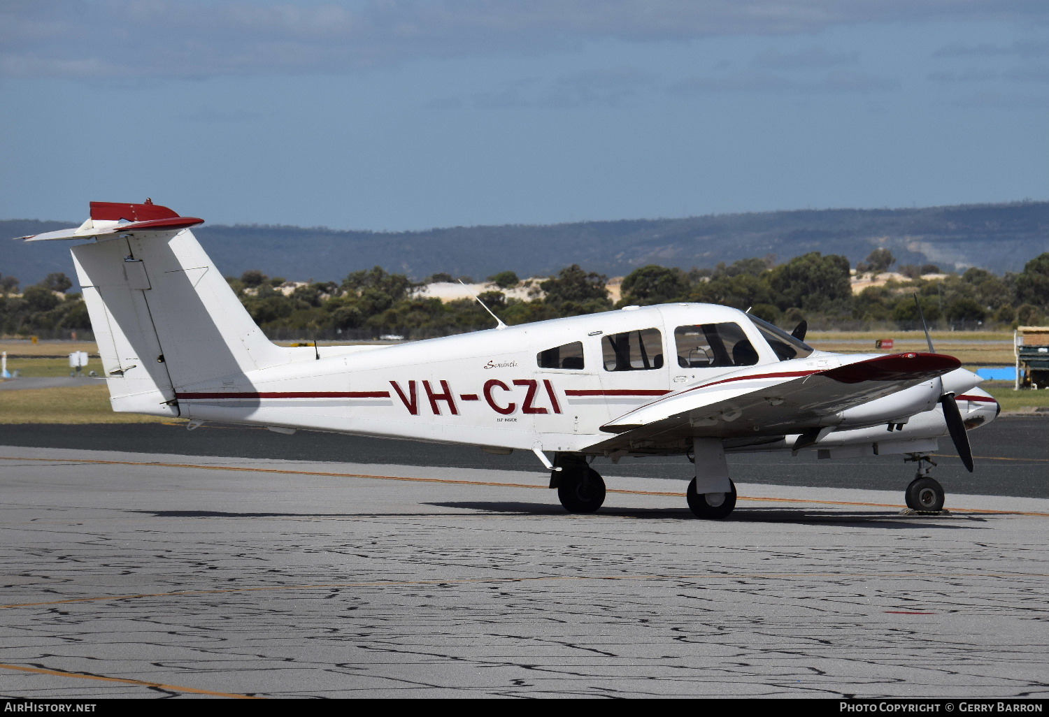 Aircraft Photo of VH-CZI | Piper PA-44-180 Seminole | AirHistory.net #100336
