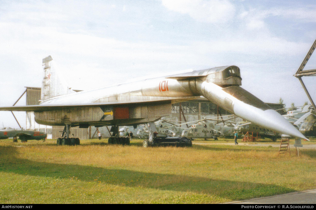 Aircraft Photo of 101 red | Sukhoi T-4 Sotka | Soviet Union - Air Force | AirHistory.net #100361