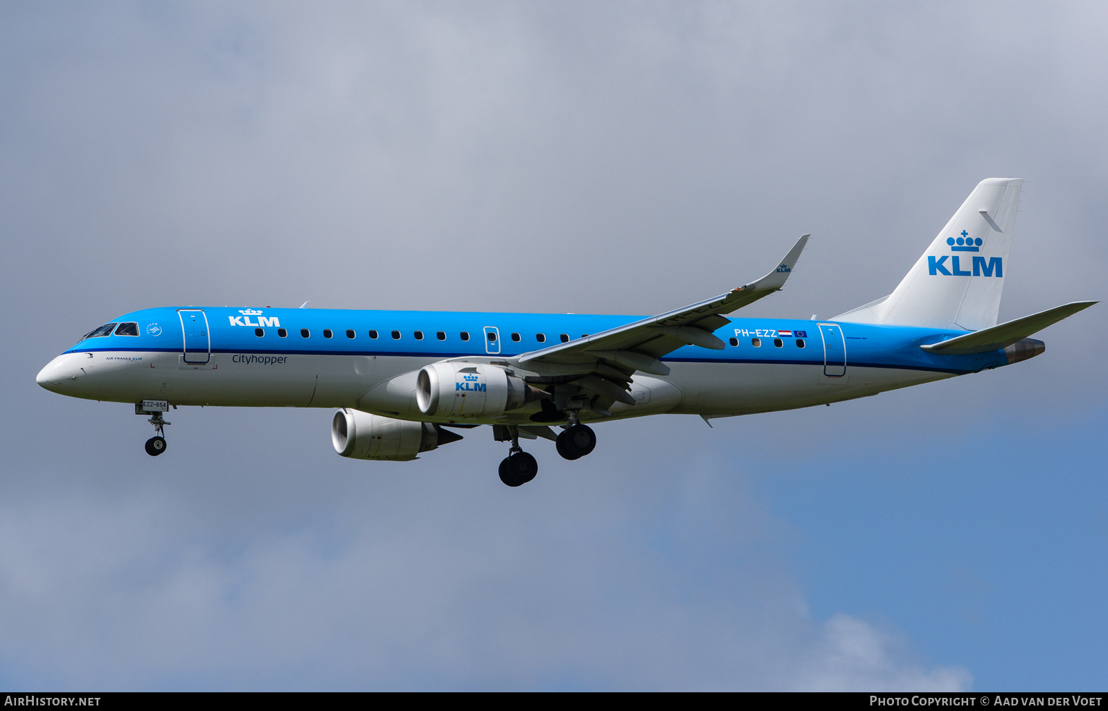 Aircraft Photo of PH-EZZ | Embraer 190STD (ERJ-190-100STD) | KLM Cityhopper | AirHistory.net #100536