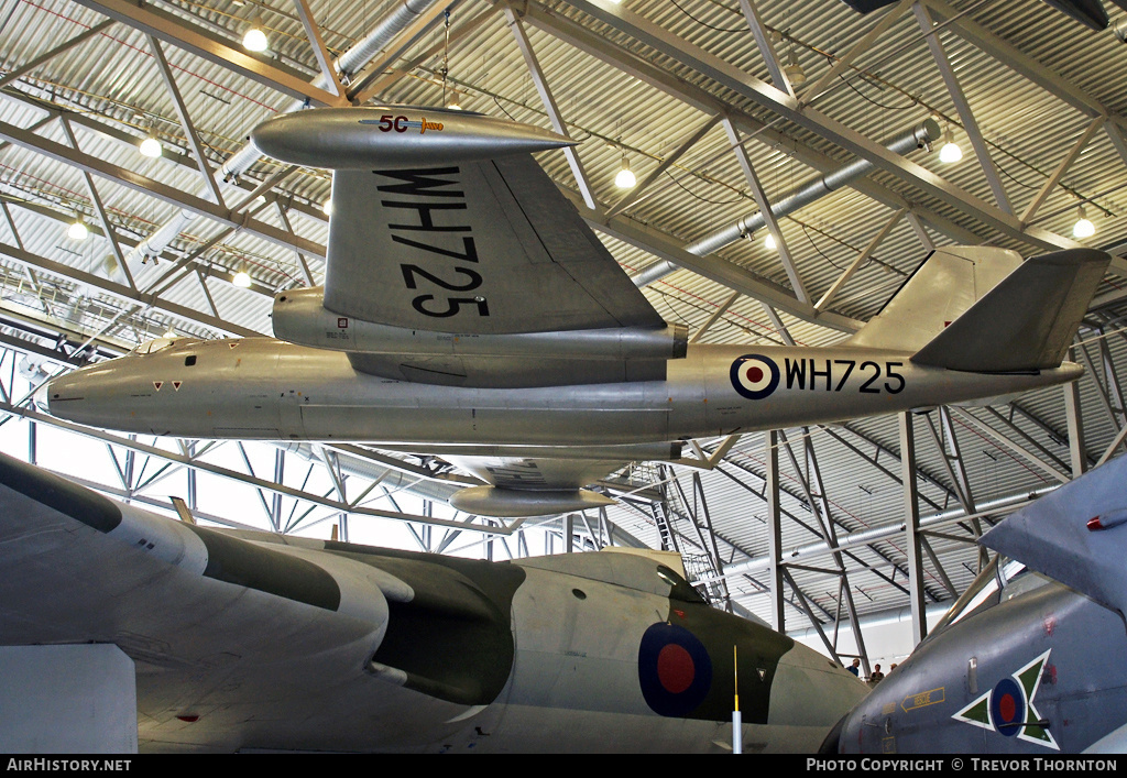Aircraft Photo of WH725 | English Electric Canberra B2 | UK - Air Force | AirHistory.net #100548