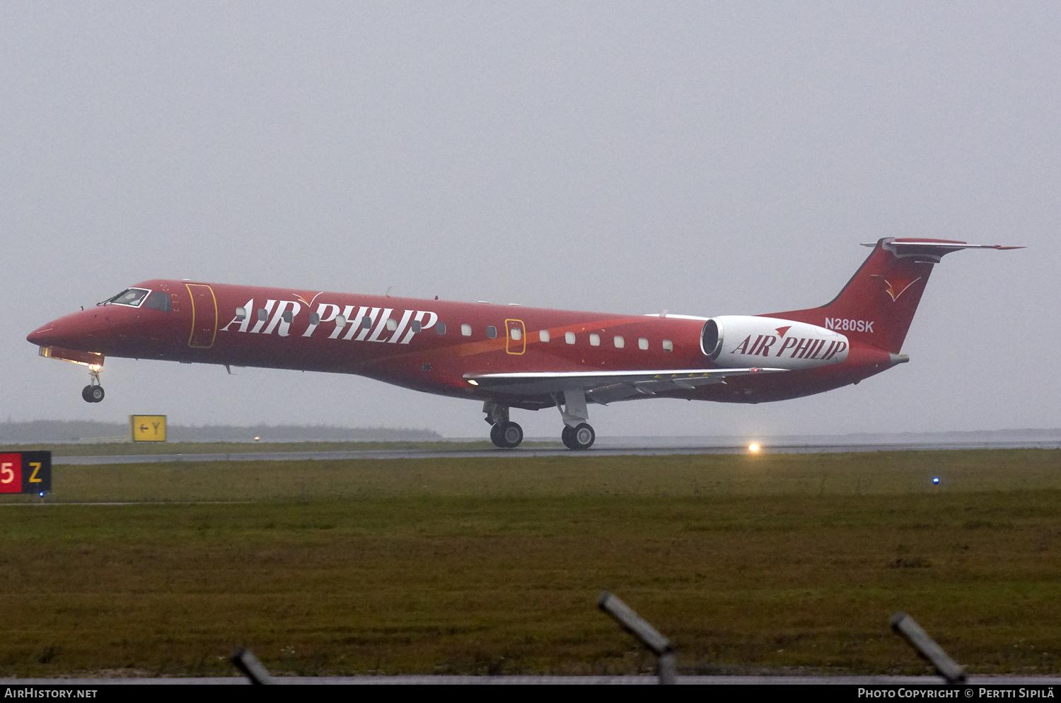 Aircraft Photo of N280SK | Embraer ERJ-145LR (EMB-145LR) | Air Philip | AirHistory.net #100557