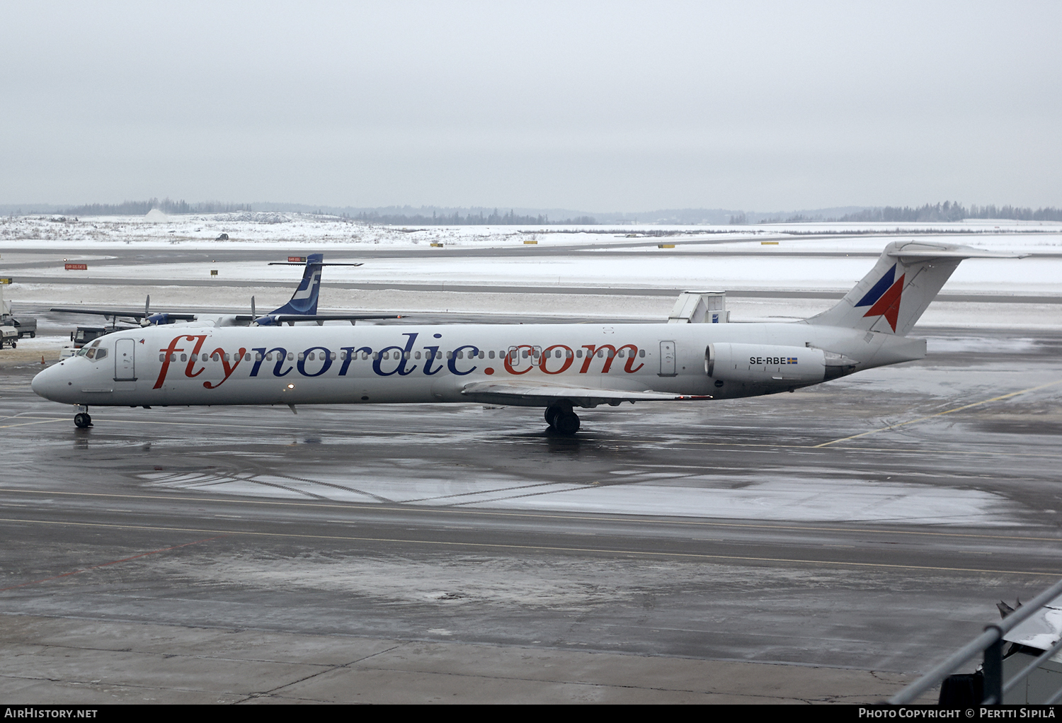 Aircraft Photo of SE-RBE | McDonnell Douglas MD-82 (DC-9-82) | FlyNordic | AirHistory.net #100821