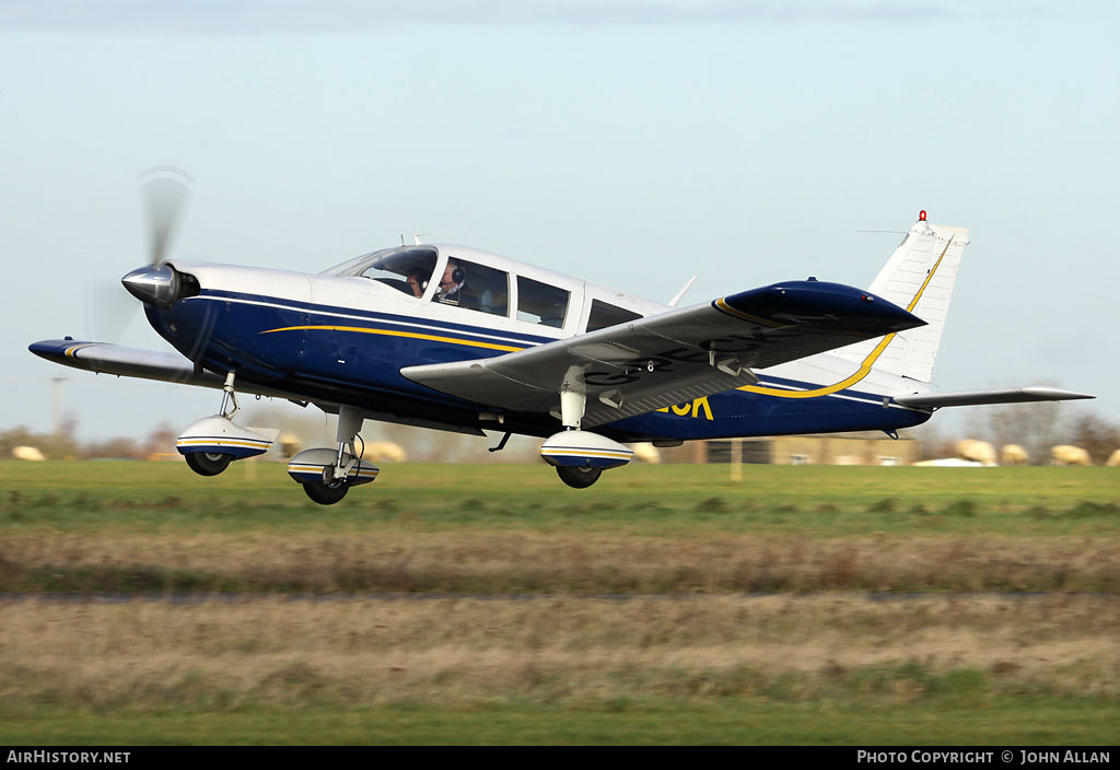 Aircraft Photo of G-PECK | Piper PA-32-300 Cherokee Six | AirHistory.net #100866