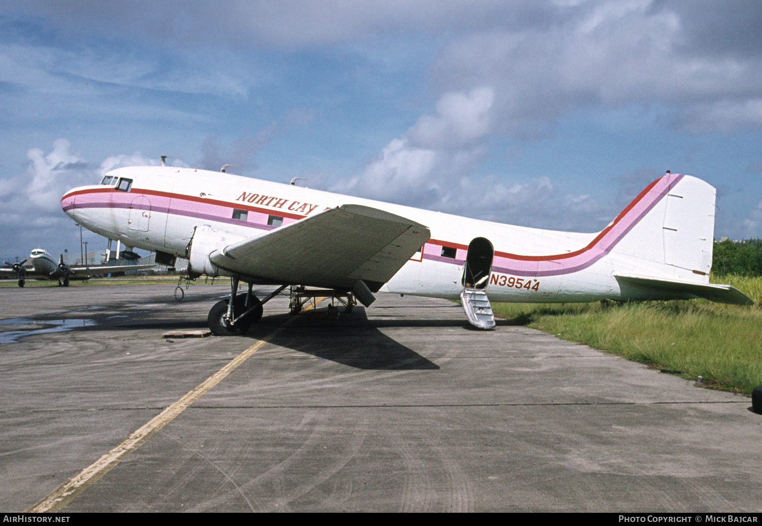 Aircraft Photo of N39544 | Douglas C-53D Skytrooper | North Cay Airways | AirHistory.net #100959