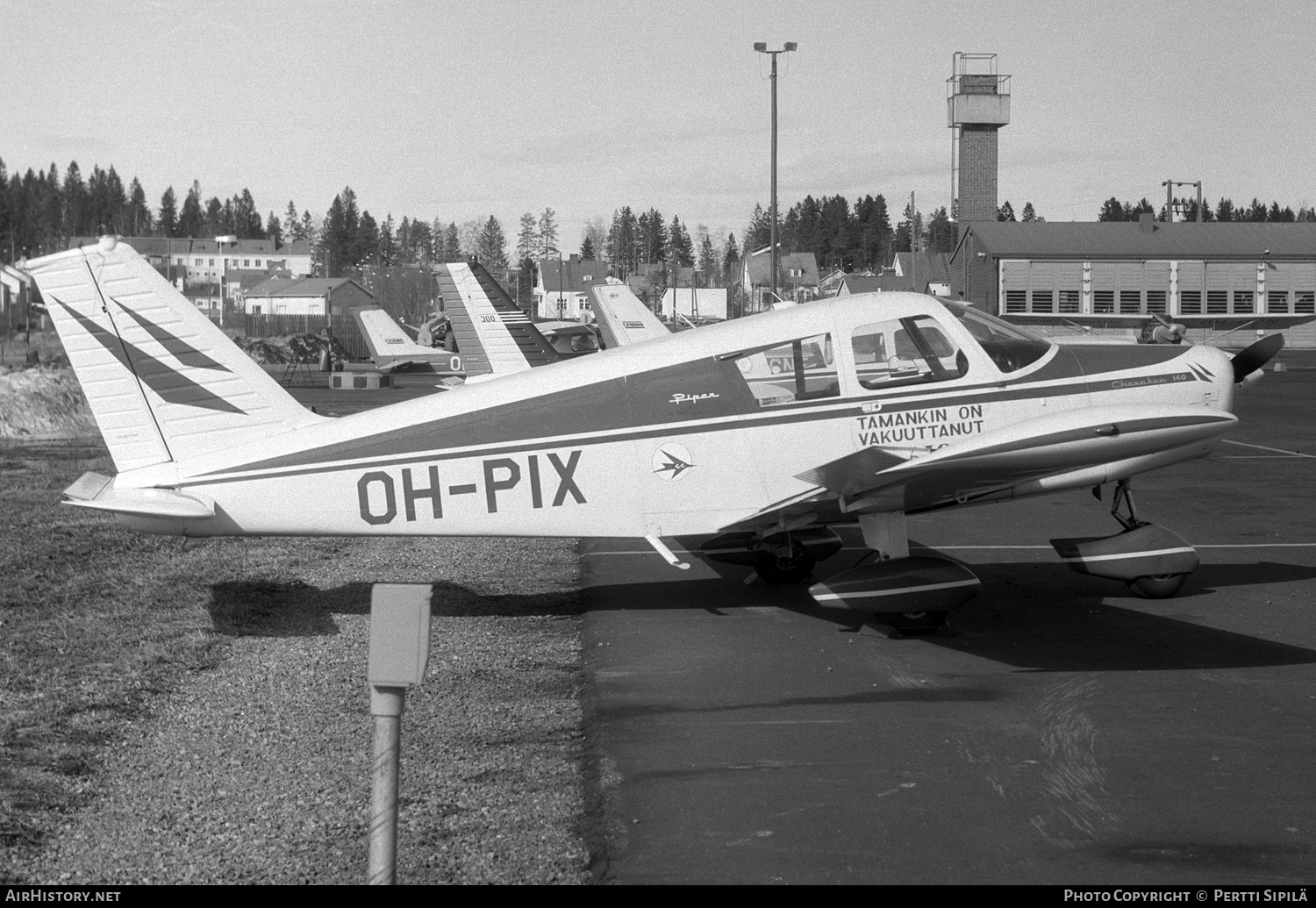 Aircraft Photo of OH-PIX | Piper PA-28-140 Cherokee | AirHistory.net #100971