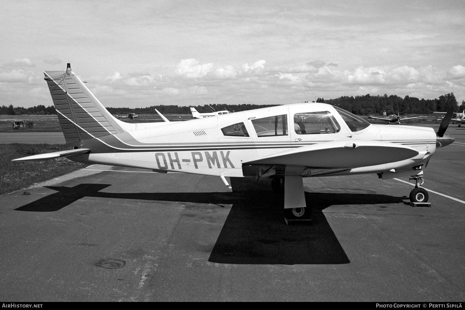 Aircraft Photo of OH-PMK | Piper PA-28R-200 Cherokee Arrow II | AirHistory.net #100996