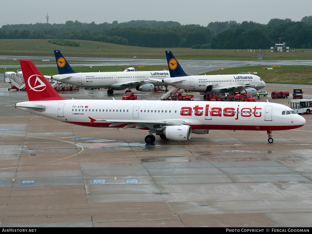 Aircraft Photo of TC-ATR | Airbus A321-211 | Atlasjet Airlines | AirHistory.net #101013