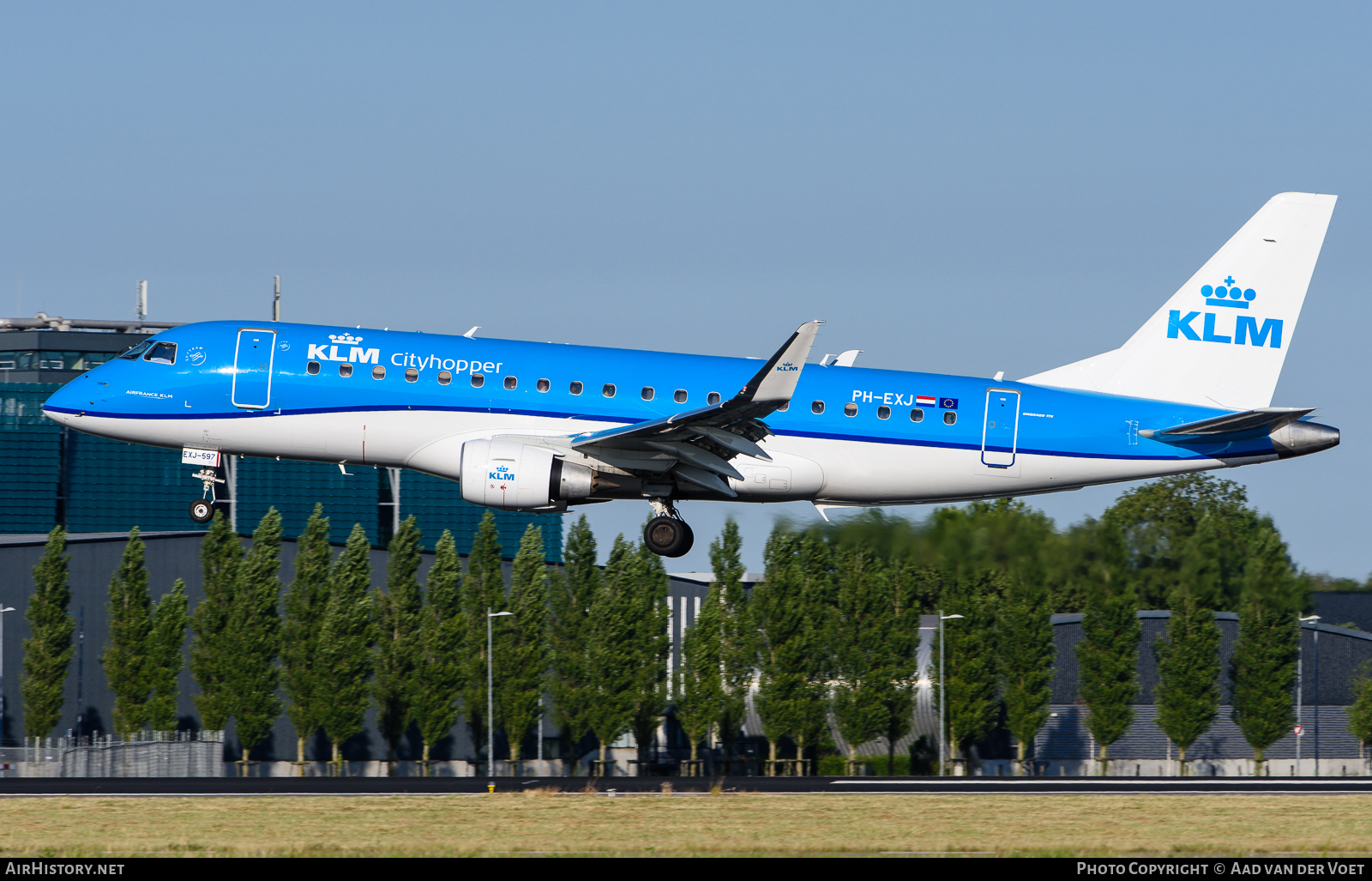 Aircraft Photo of PH-EXJ | Embraer 175STD (ERJ-170-200STD) | KLM Cityhopper | AirHistory.net #101014