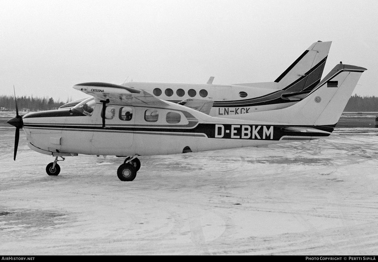Aircraft Photo of D-EBKM | Cessna P210N Pressurized Centurion II | AirHistory.net #101059