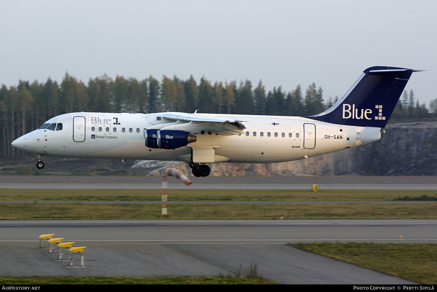 Aircraft Photo of OH-SAN | BAE Systems Avro 146-RJ100 | Blue1 | AirHistory.net #101109