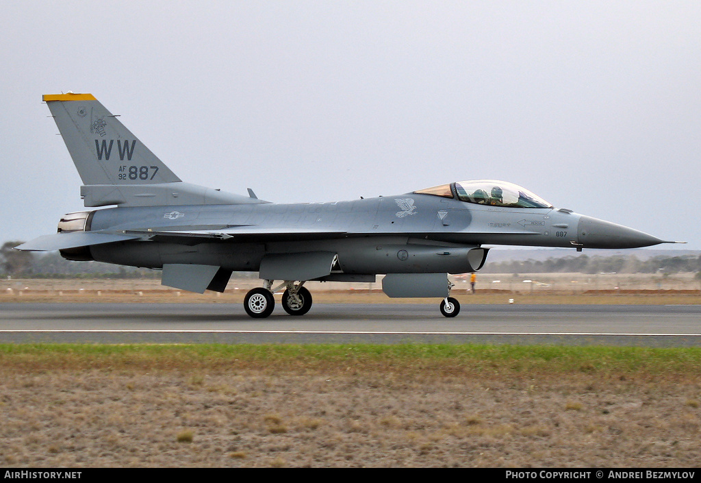 Aircraft Photo of 92-3887 / AF92-887 | Lockheed F-16CM Fighting Falcon | USA - Air Force | AirHistory.net #101177