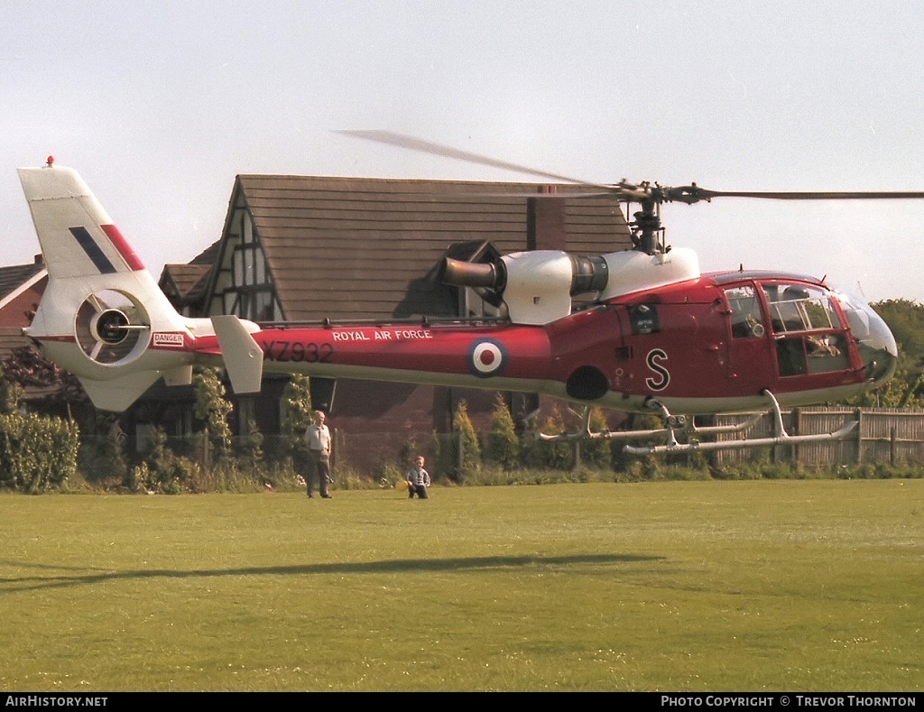 Aircraft Photo of XZ932 | Aerospatiale SA-341D Gazelle HT3 | UK - Air Force | AirHistory.net #101180