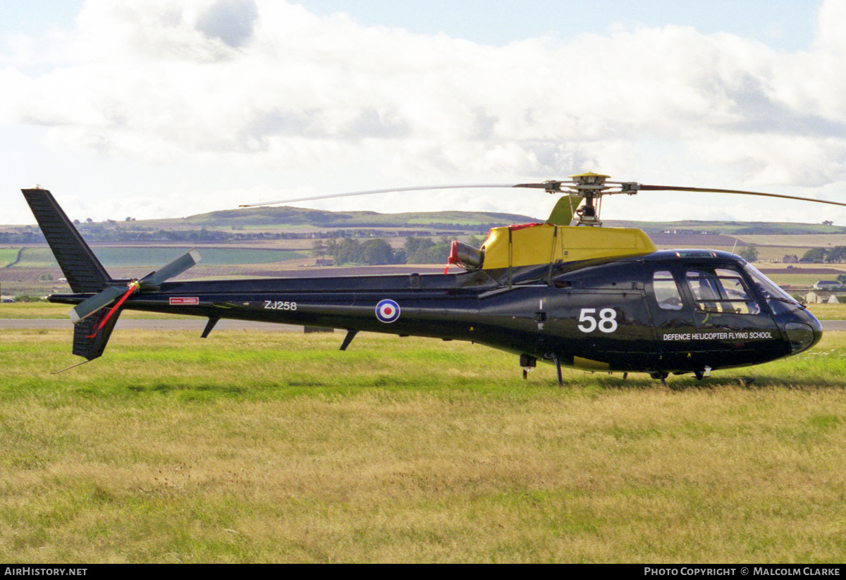 Aircraft Photo of ZJ258 | Eurocopter AS-350BB Squirrel HT1 | UK - Air Force | AirHistory.net #101215