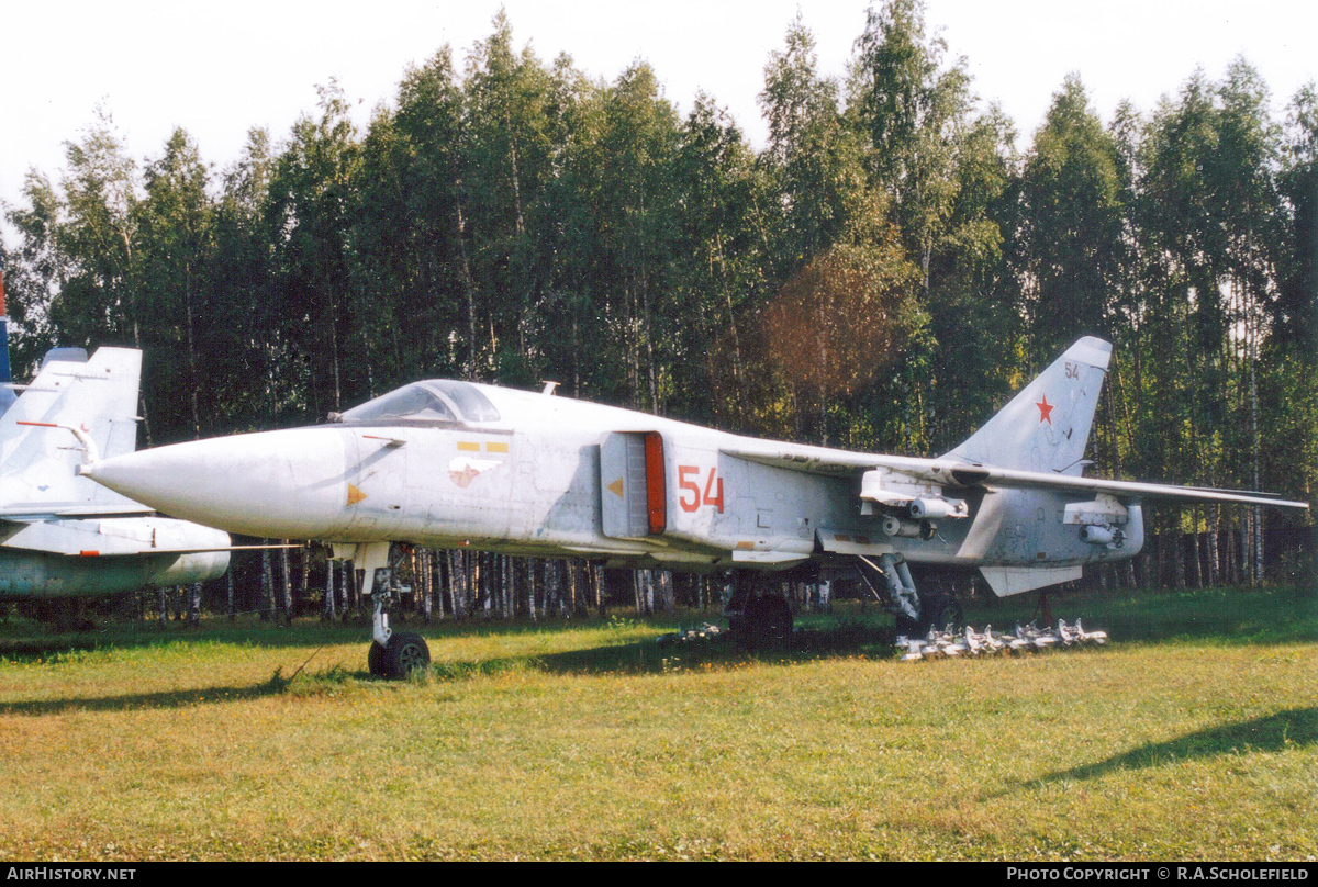 Aircraft Photo of 54 red | Sukhoi Su-24 | Soviet Union - Air Force | AirHistory.net #101261