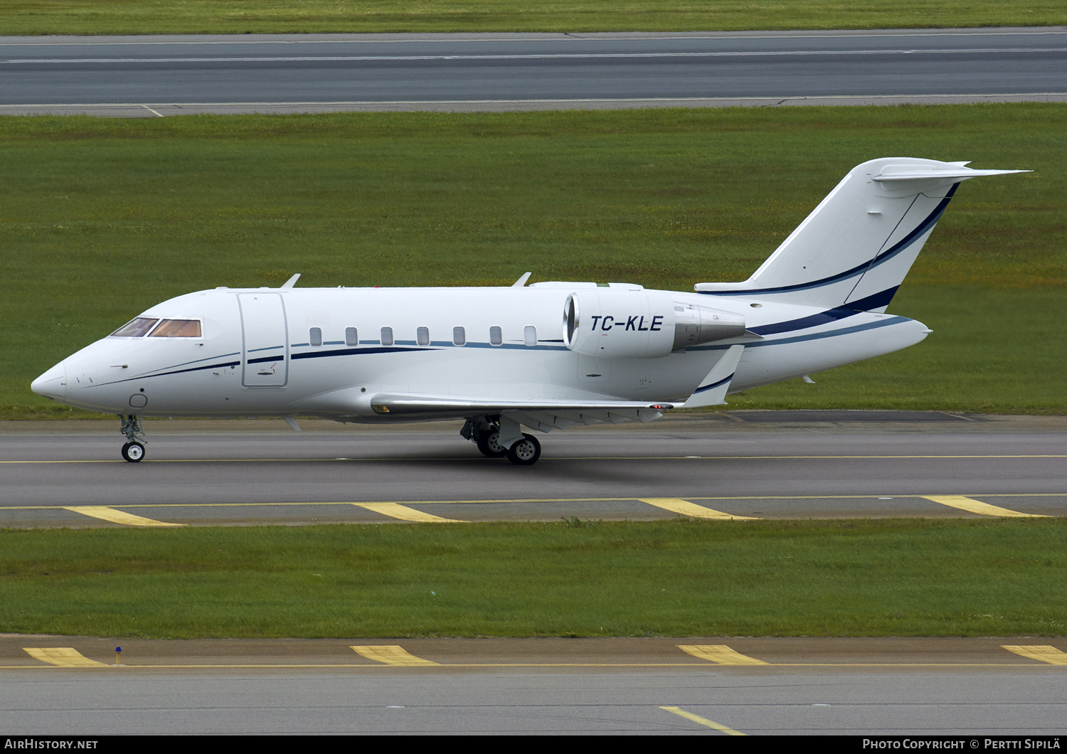 Aircraft Photo of TC-KLE | Bombardier Challenger 605 (CL-600-2B16) | AirHistory.net #101343