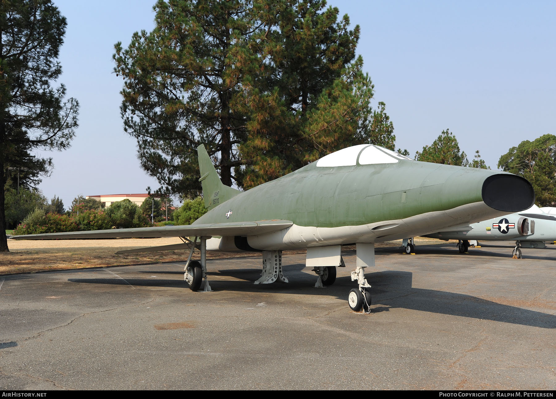 Aircraft Photo of 52-5770 / 25770 | North American F-100A Super Sabre | USA - Air Force | AirHistory.net #101345