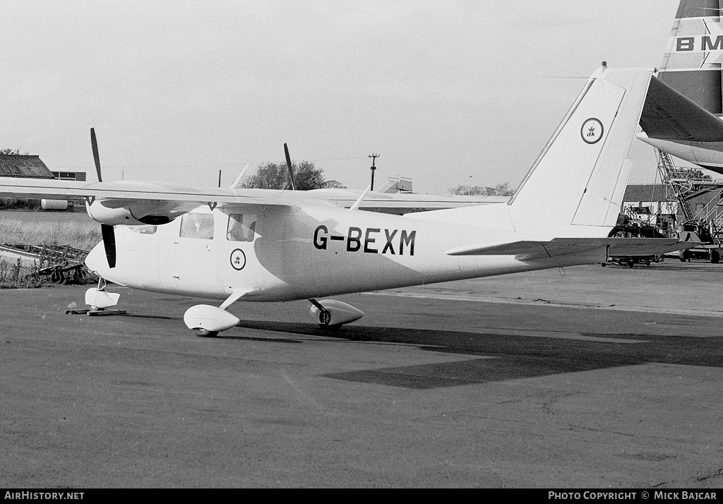Aircraft Photo of G-BEXM | Partenavia P-68B | AirHistory.net #101360
