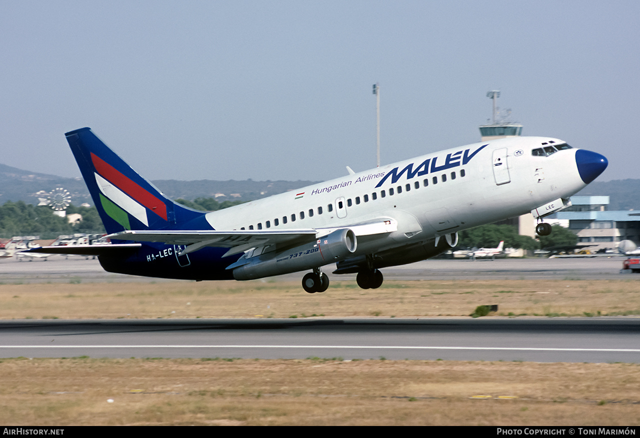 Aircraft Photo of HA-LEC | Boeing 737-2T5/Adv | Malév - Hungarian Airlines | AirHistory.net #101387