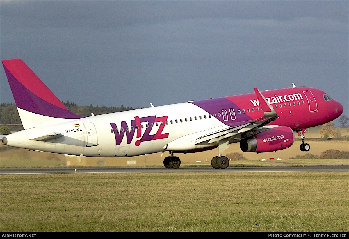 Aircraft Photo of HA-LWZ | Airbus A320-232 | Wizz Air | AirHistory.net #101415