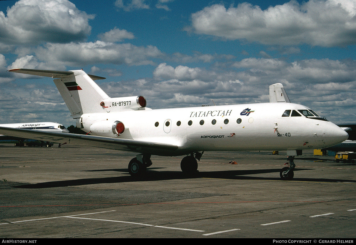 Aircraft Photo of RA-87977 | Yakovlev Yak-40 | Avialiniï Tatarstana | AirHistory.net #101648