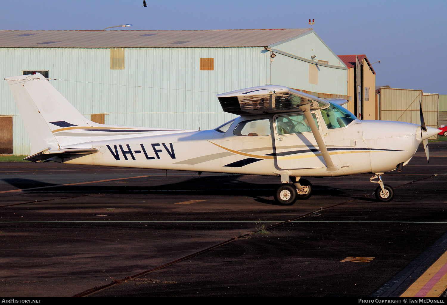 Aircraft Photo of VH-LFV | Cessna 172N Skyhawk | AirHistory.net #101771