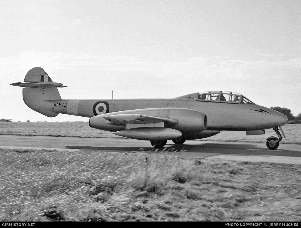 Aircraft Photo of WA672 | Gloster Meteor T7 | UK - Air Force | AirHistory.net #101855