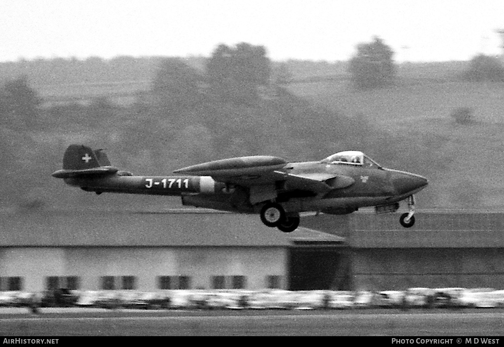 Aircraft Photo of J-1711 | De Havilland D.H. 112 Venom FB54 | Switzerland - Air Force | AirHistory.net #101864