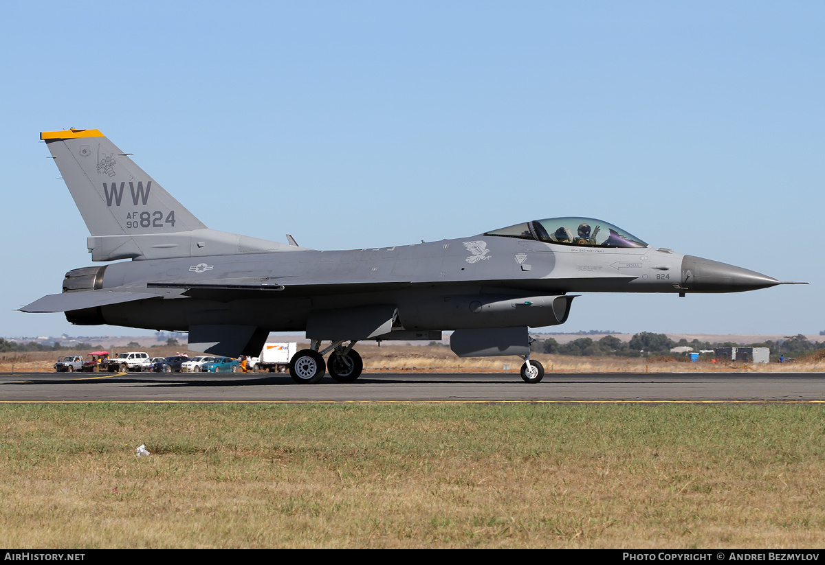 Aircraft Photo of 90-0824 / AF90-824 | Lockheed F-16CM Fighting Falcon | USA - Air Force | AirHistory.net #102037