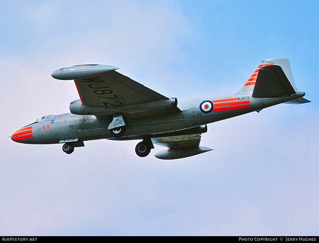 Aircraft Photo of WJ872 | English Electric Canberra T4 | UK - Air Force | AirHistory.net #102085