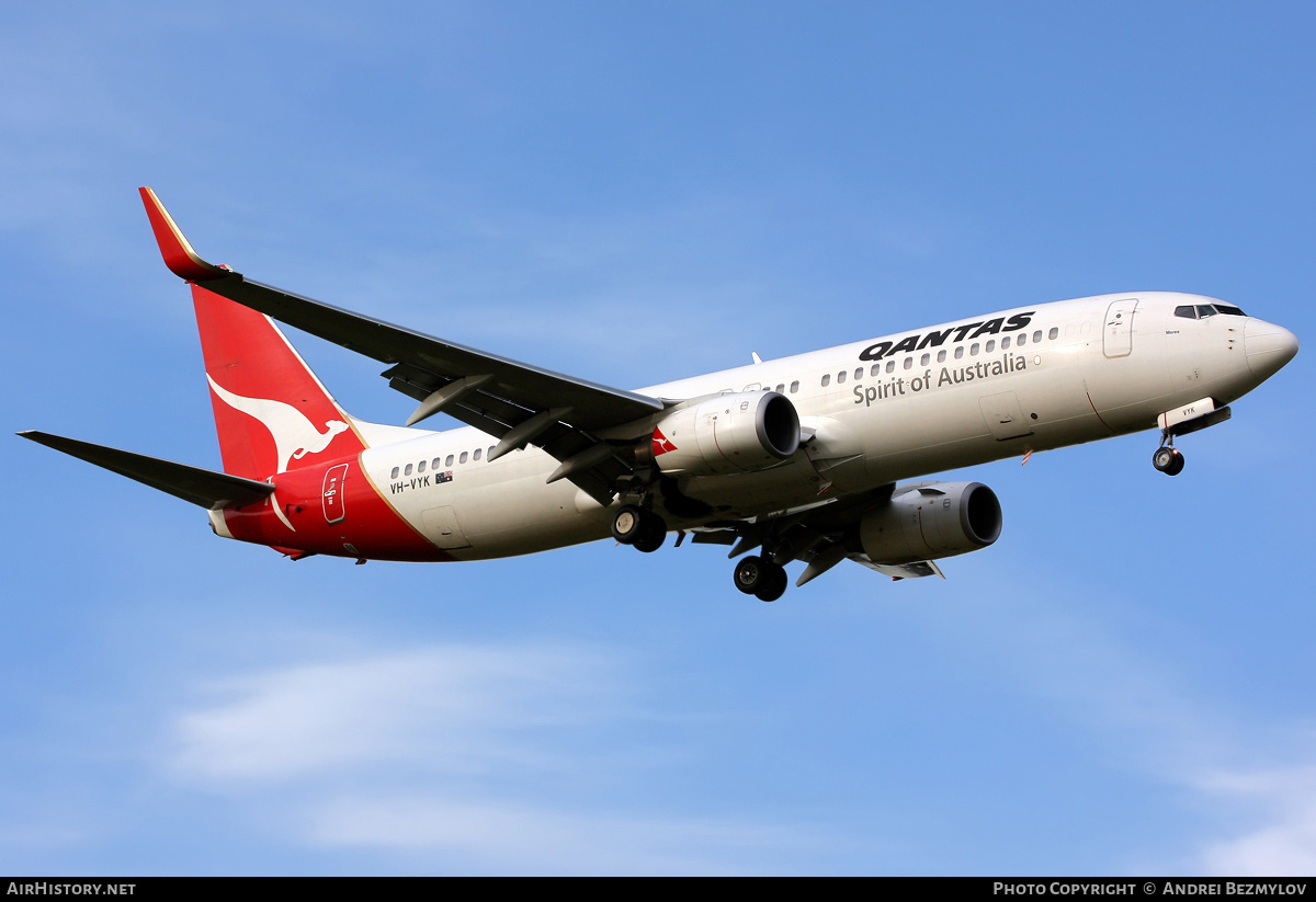 Aircraft Photo of VH-VYK | Boeing 737-838 | Qantas | AirHistory.net #102189