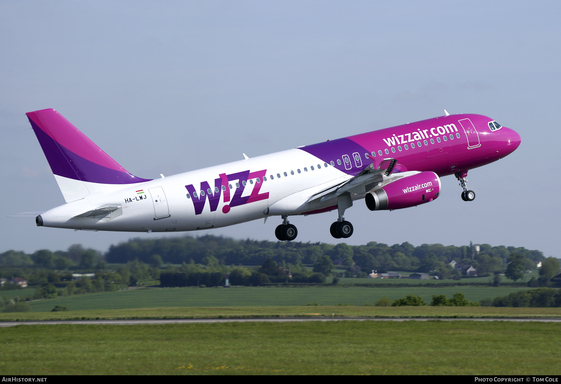 Aircraft Photo of HA-LWJ | Airbus A320-232 | Wizz Air | AirHistory.net #102307