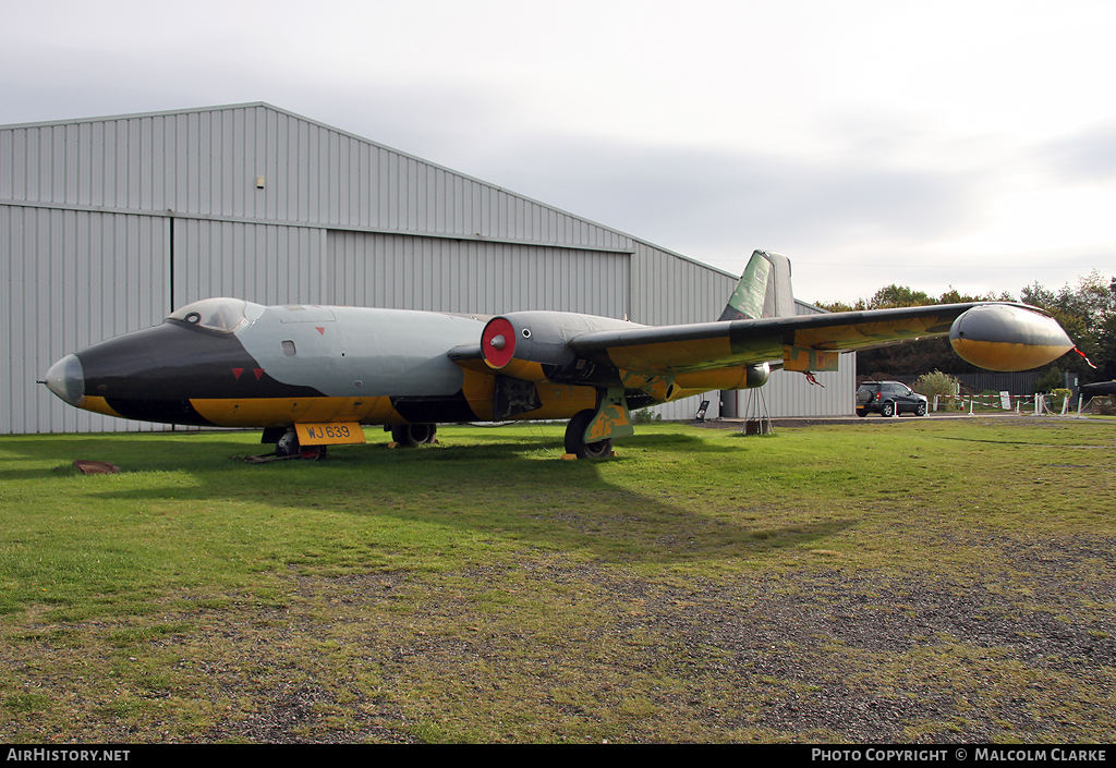 Aircraft Photo of WJ639 | English Electric Canberra TT18 | UK - Air Force | AirHistory.net #102535