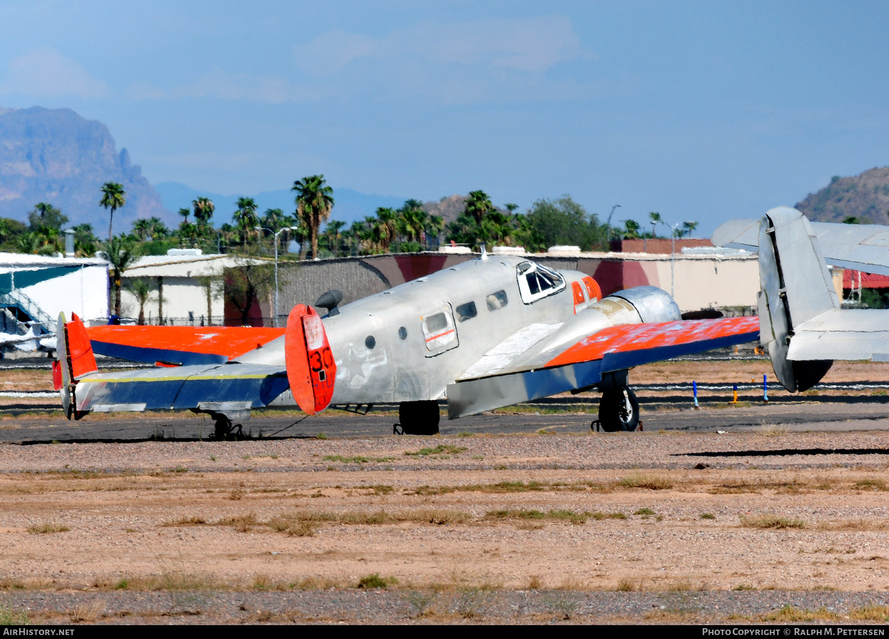 Aircraft Photo of N40092 | Beech UC-45J Expeditor | AirHistory.net #102570