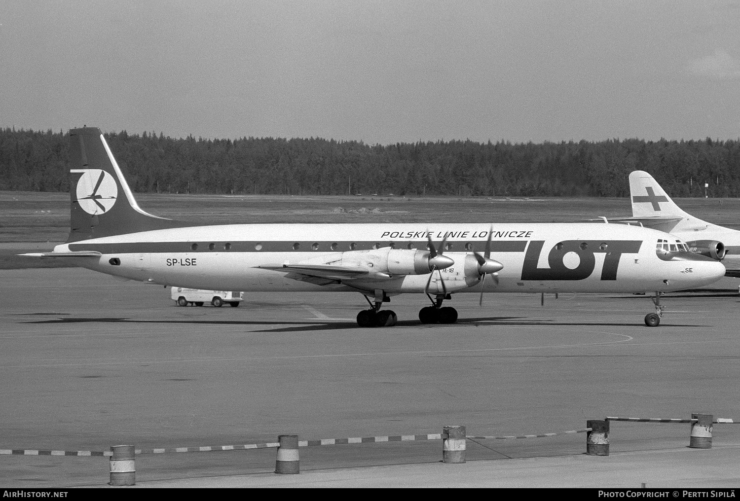 Aircraft Photo of SP-LSE | Ilyushin Il-18V | LOT Polish Airlines - Polskie Linie Lotnicze | AirHistory.net #102661