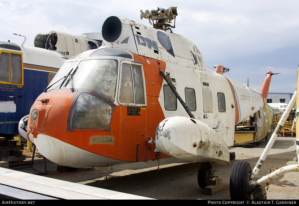 Aircraft Photo of 1375 | Sikorsky HH-52A Seaguard (S-62A) | USA - Coast Guard | AirHistory.net #102706