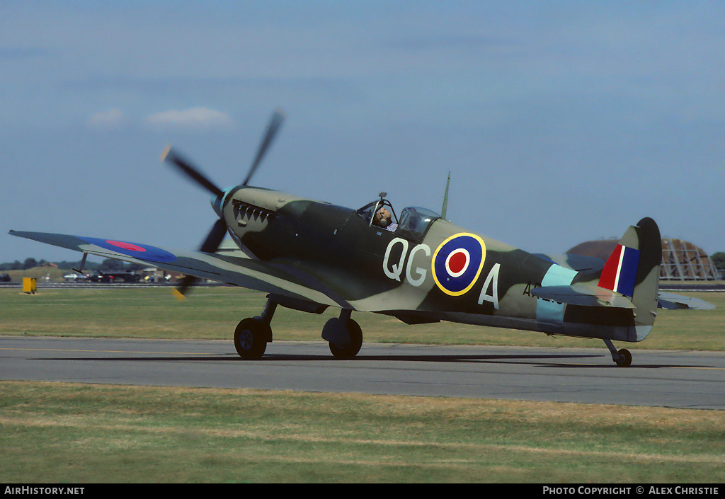 Aircraft Photo of G-AIST / AR213 | Supermarine 300 Spitfire Mk1A | UK - Air Force | AirHistory.net #102771