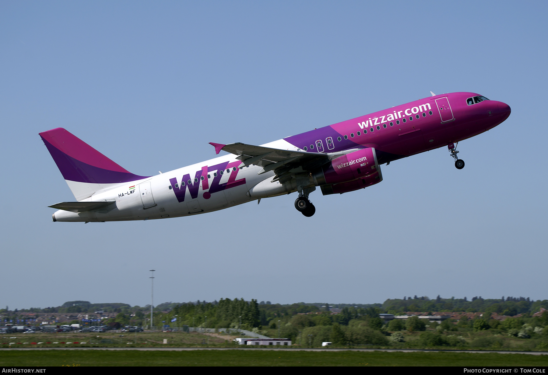 Aircraft Photo of HA-LWF | Airbus A320-232 | Wizz Air | AirHistory.net #102909