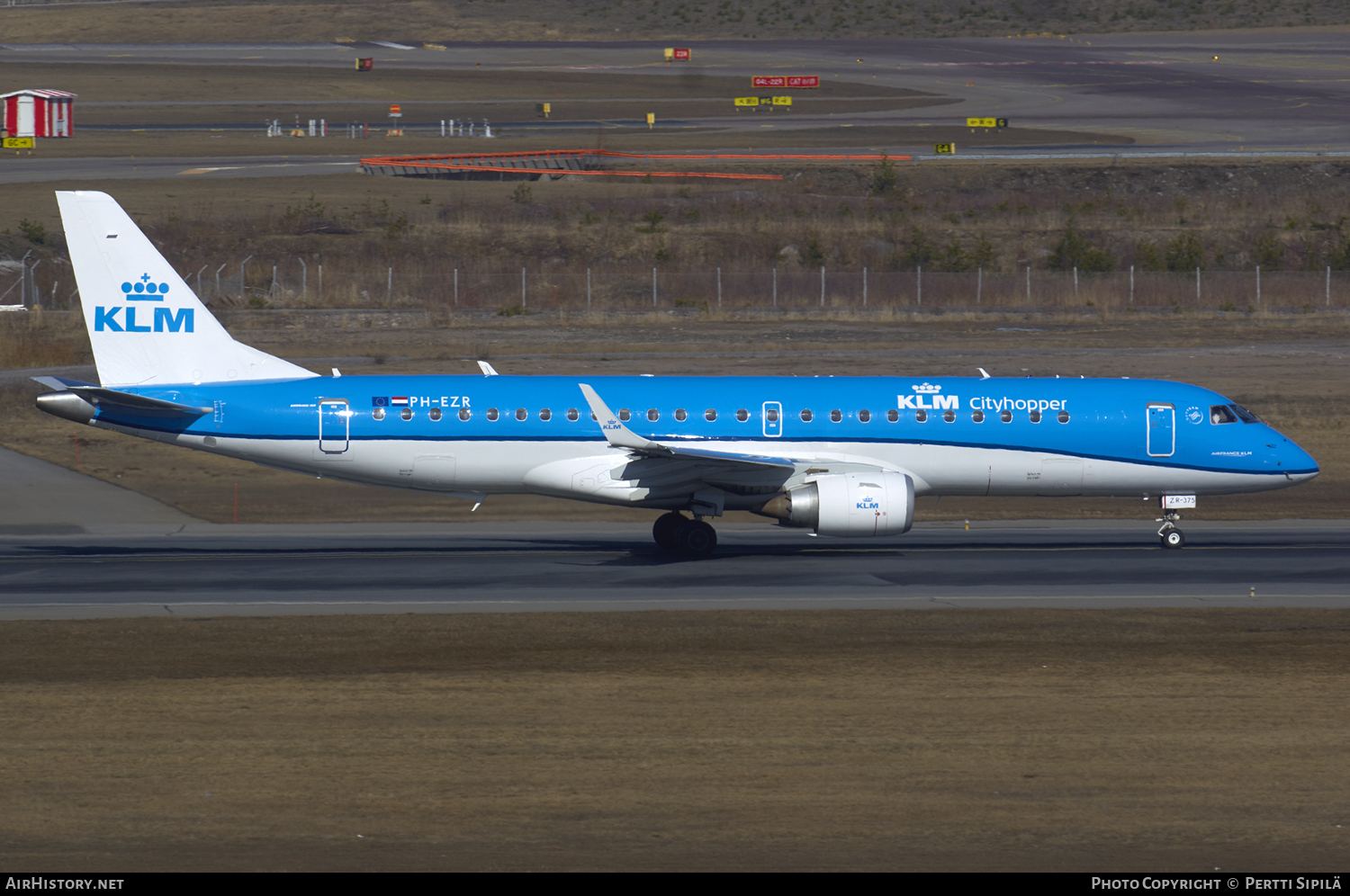 Aircraft Photo of PH-EZR | Embraer 190STD (ERJ-190-100STD) | KLM Cityhopper | AirHistory.net #102931
