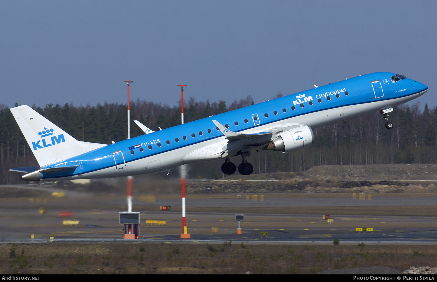 Aircraft Photo of PH-EZK | Embraer 190STD (ERJ-190-100STD) | KLM Cityhopper | AirHistory.net #102938