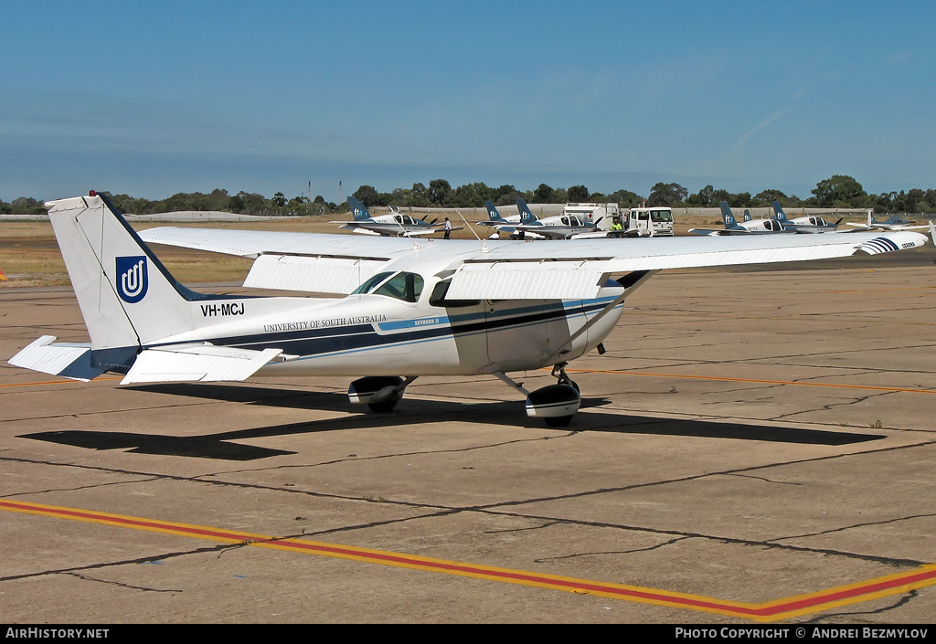 Aircraft Photo of VH-MCJ | Cessna 172N Skyhawk 100 II | University Of South Australia | AirHistory.net #103062