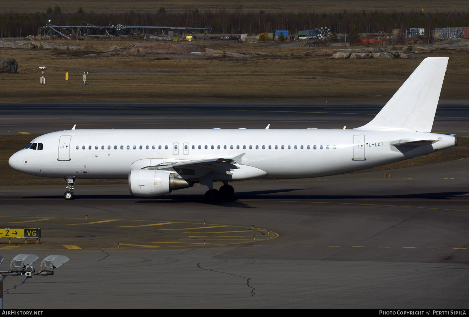 Aircraft Photo of YL-LCT | Airbus A320-214 | AirHistory.net #103277