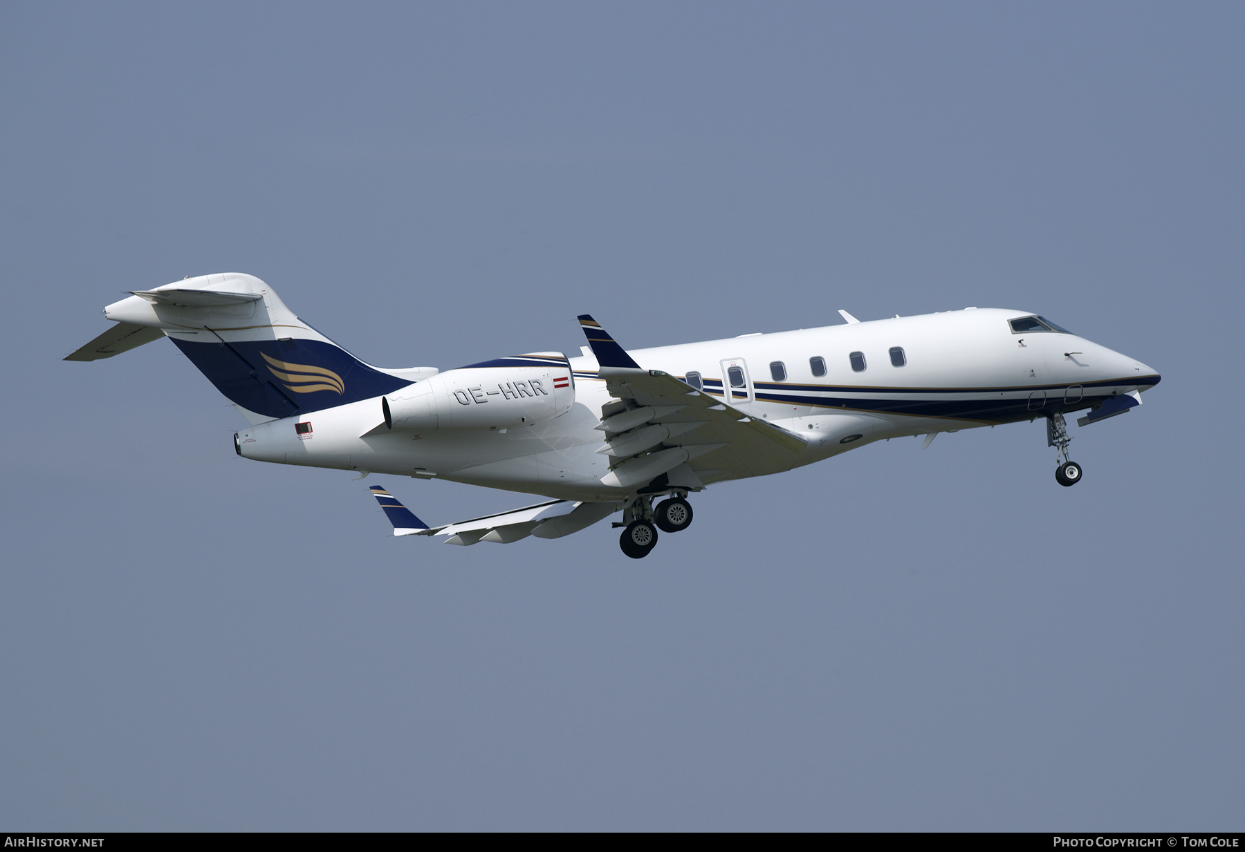 Aircraft Photo of OE-HRR | Bombardier Challenger 300 (BD-100-1A10) | AirHistory.net #103280