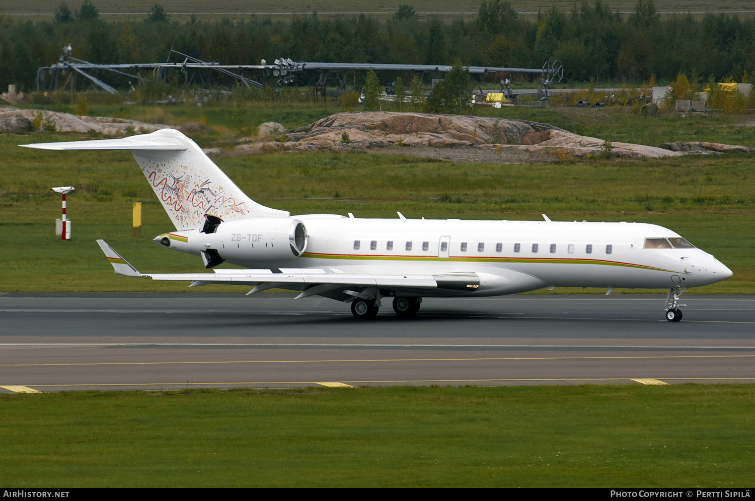 Aircraft Photo of ZS-TDF | Bombardier Global 6000 (BD-700-1A10) | AirHistory.net #103320