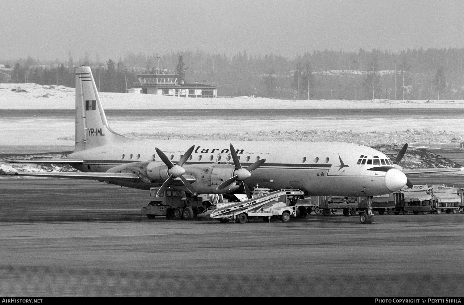 Aircraft Photo of YR-IML | Ilyushin Il-18D | TAROM - Transporturile Aeriene Române | AirHistory.net #103325