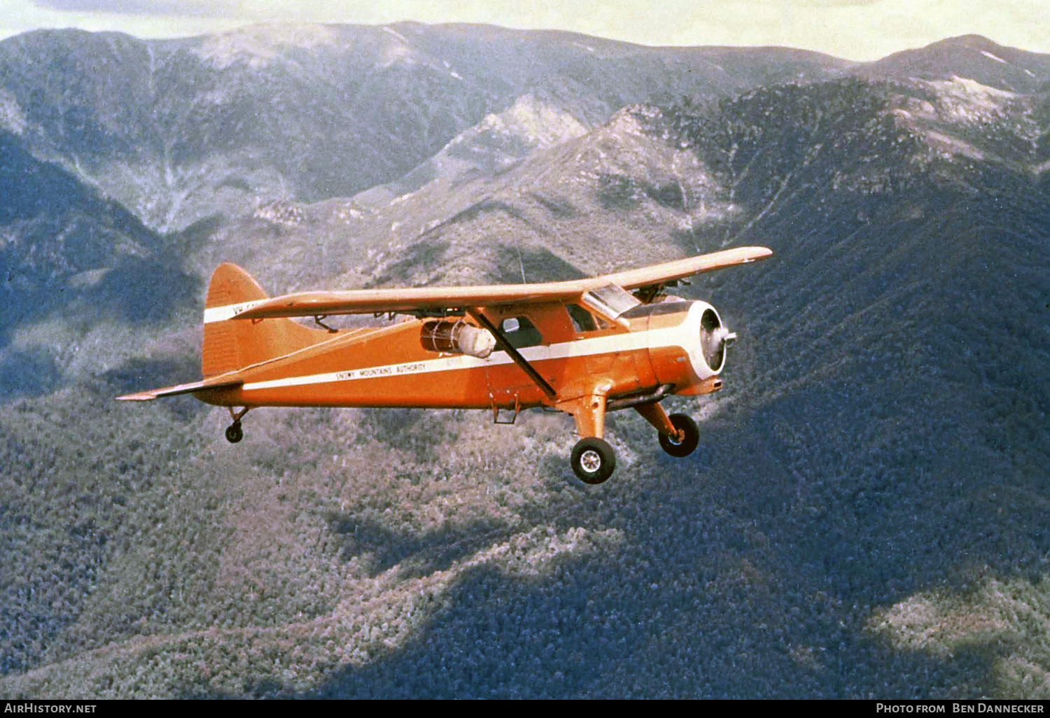 Aircraft Photo of VH-SMC | De Havilland Canada DHC-2 Beaver Mk1 | Snowy Mountains Hydro Electric Authority | AirHistory.net #103379